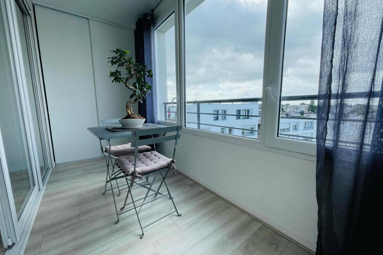 Bright Apartment In A New Building With Garage Tours Exterior photo